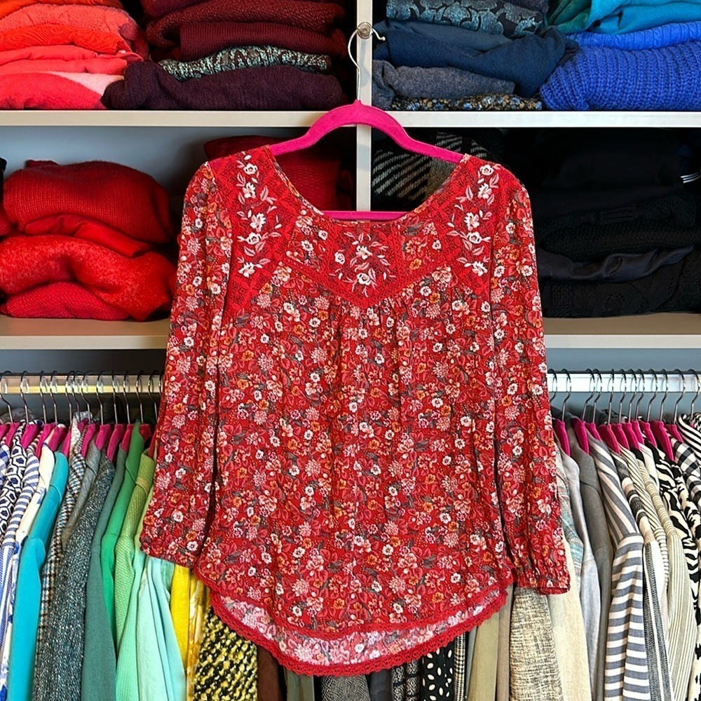 Mason & Belle maroon with flowers long sleeve embroidered/lace top size S NWT